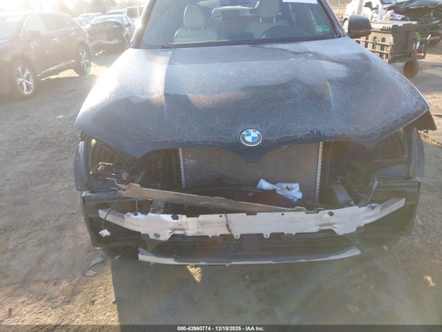 2018 BMW X3 5UXTR9C50JLD72342 Photo 5