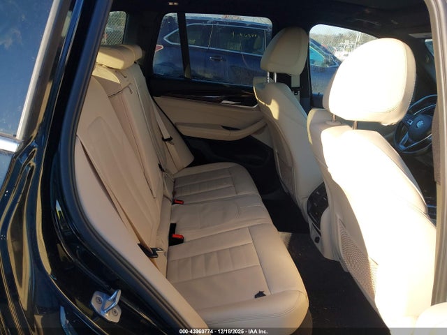 2018 BMW X3 5UXTR9C50JLD72342 Photo 7