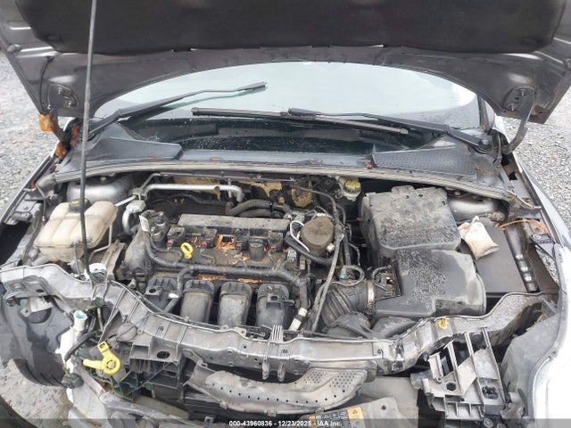 Ford FOCUS SE 2014 1FADP3F23EL414635 Image 10