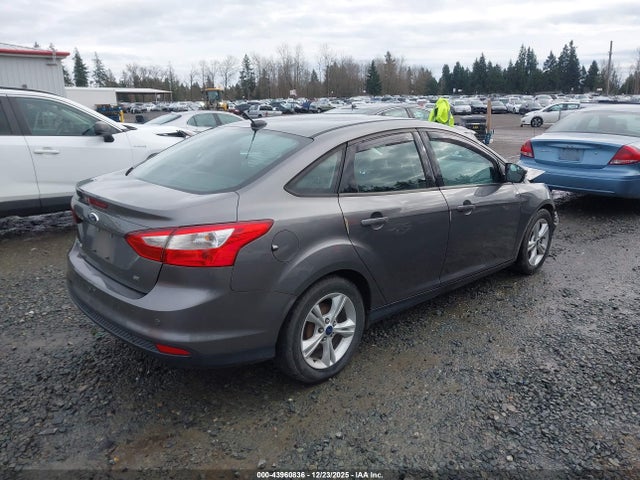 Ford FOCUS SE 2014 1FADP3F23EL414635 Image 4