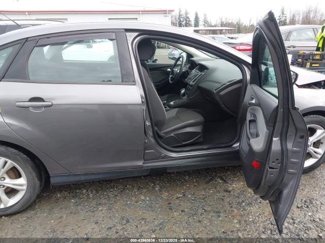 Ford FOCUS SE 2014 1FADP3F23EL414635 Image 5