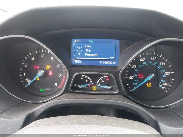 Ford FOCUS SE 2014 1FADP3F23EL414635 Image 7