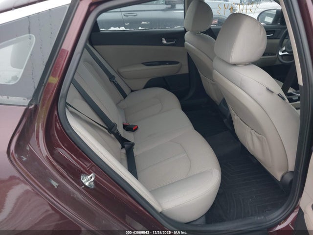 5XXGT4L39JG238741 KIA Optima Lx
