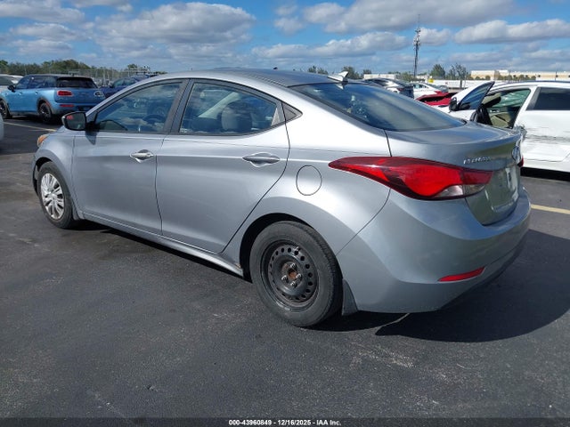 2016 HYUNDAI ELANTRA 5NPDH4AE5GH670166 Photo 2
