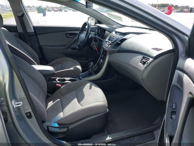 2016 HYUNDAI ELANTRA 5NPDH4AE5GH670166 Photo 4