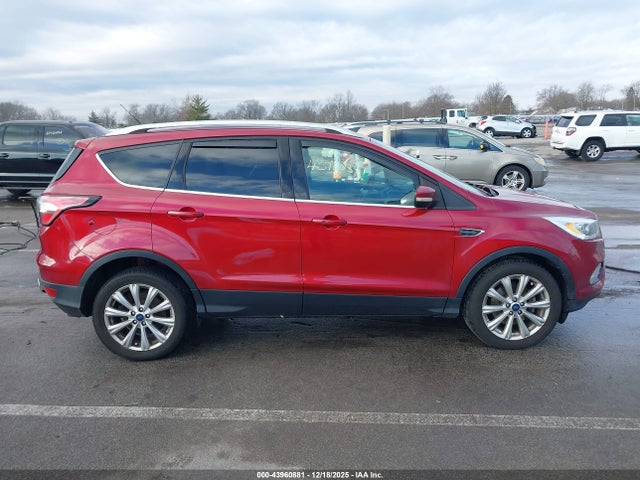 1FMCU0J94HUD37737 Ford Escape Titanium