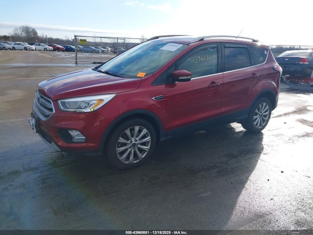 1FMCU0J94HUD37737 Ford Escape Titanium