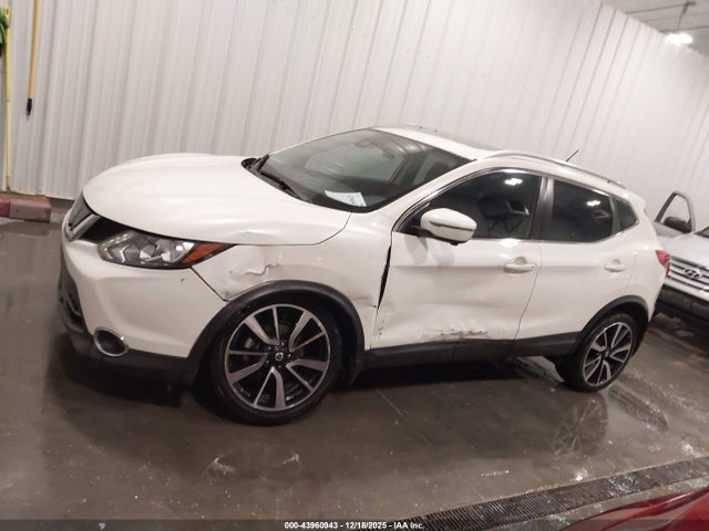 JN1BJ1CR1HW127101 Nissan Rogue Sport Sl