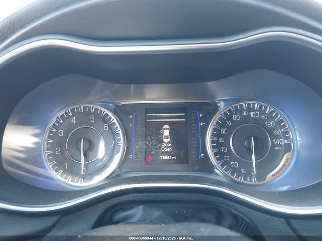 Aukcja sprzedaży 2015 Chrysler 200 Limited, vin: 1C3CCCAB4FN654215, numer aukcji: 43960944