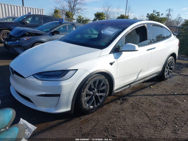 2023 TESLA MODEL X 7SAXCDE52PF370365 Photo 1