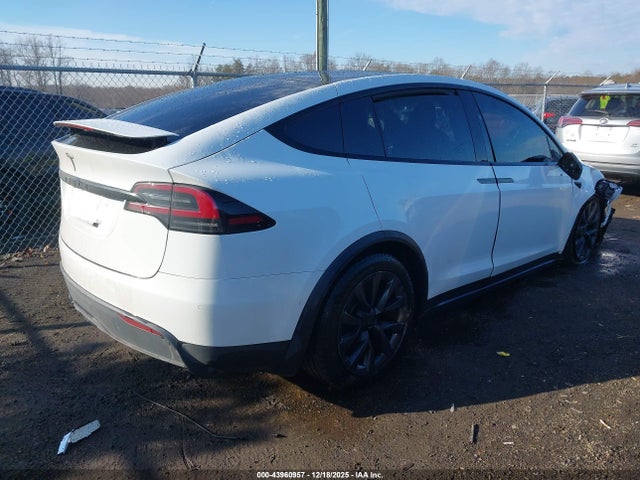 2023 TESLA MODEL X 7SAXCDE52PF370365 Photo 3