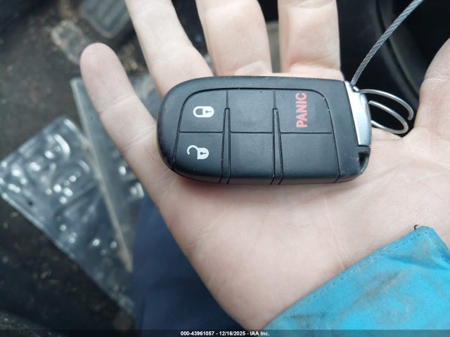 43961057 :رقم المزاد ، 3C4PDCBB1JT172531 vin ، 2018 Dodge Journey Sxt مزاد بيع