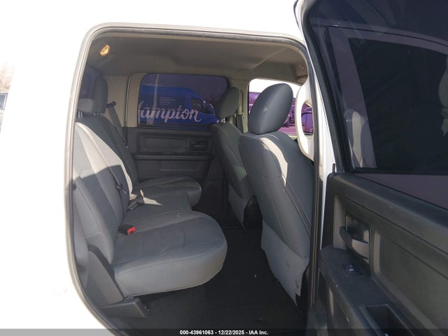 Продаж на аукціоні авто 2018 Ram 2500 Tradesman  4x4 6'4 Box, vin: 3C6UR5CL5JG348262, номер лоту: 43961063