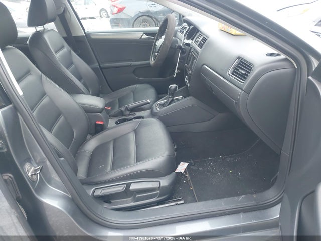 43961070 :رقم المزاد ، 3VWLA7AJXFM206276 vin ، 2015 Volkswagen Jetta 2.0l Tdi Se مزاد بيع