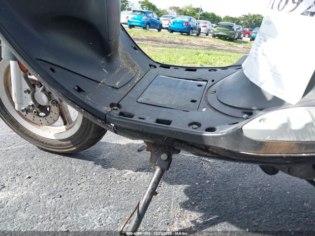 Genuine Scooter Co. Buddy 50 2023 RFVPAP5A9P1134134 Image 14