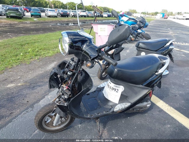 Genuine Scooter Co. Buddy 50 2023 RFVPAP5A9P1134134 Image 2