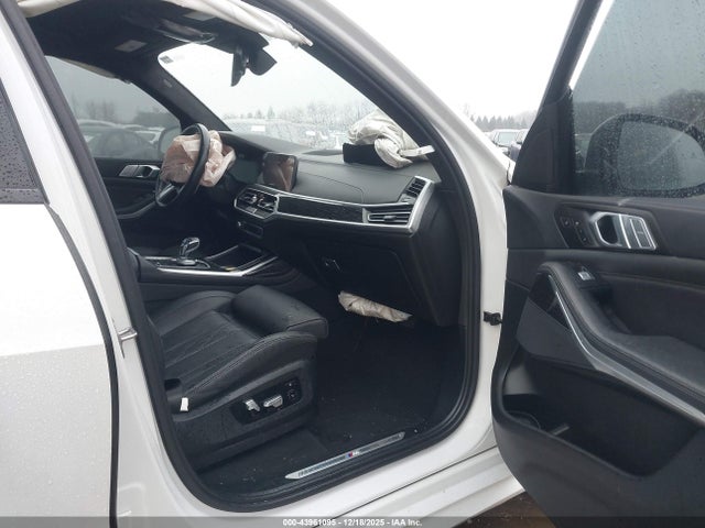 2022 BMW X7 5UXCW2C05N9K70104 Photo 4