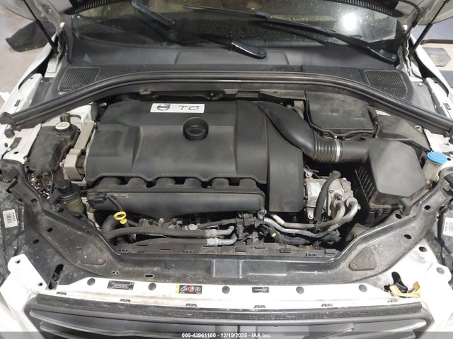 YV4902DZ3E2530032 Volvo Xc60 T6 R-design