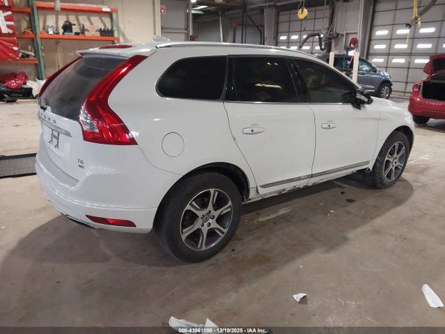 YV4902DZ3E2530032 Volvo Xc60 T6 R-design