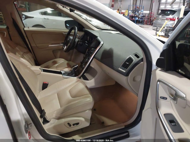 YV4902DZ3E2530032 Volvo Xc60 T6 R-design