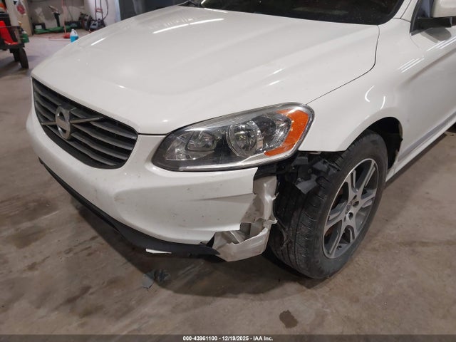 YV4902DZ3E2530032 Volvo Xc60 T6 R-design