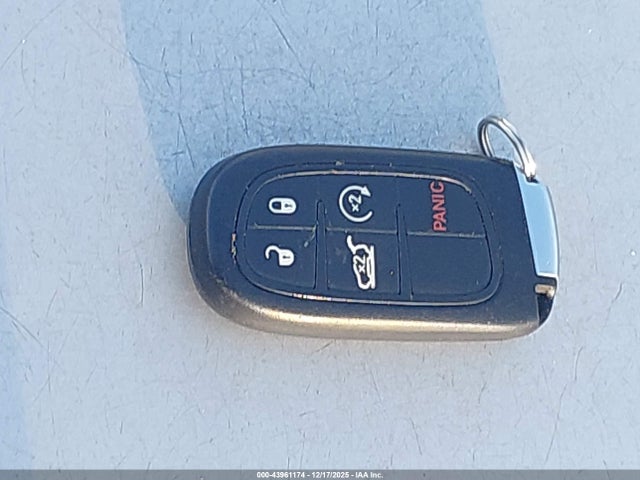 1C4PJMBS1EW186055 Jeep Cherokee Trailhawk