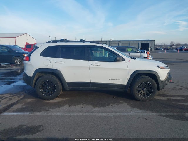 1C4PJMBS1EW186055 Jeep Cherokee Trailhawk