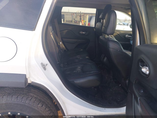 1C4PJMBS1EW186055 Jeep Cherokee Trailhawk
