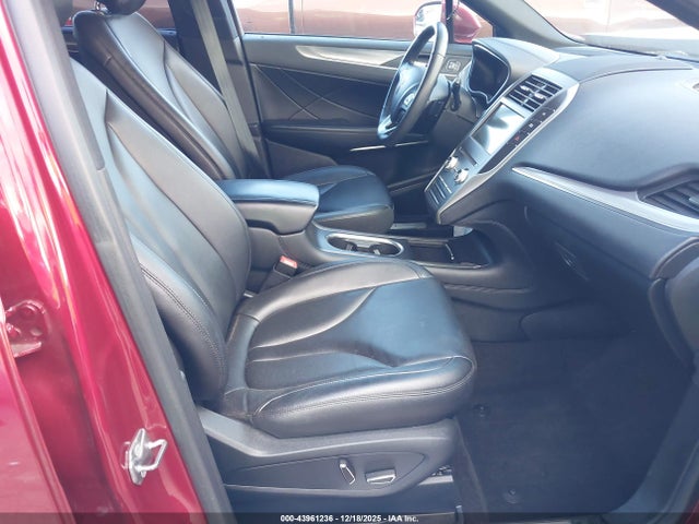 2019 LINCOLN MKC 5LMCJ1C92KUL26915 Photo 4
