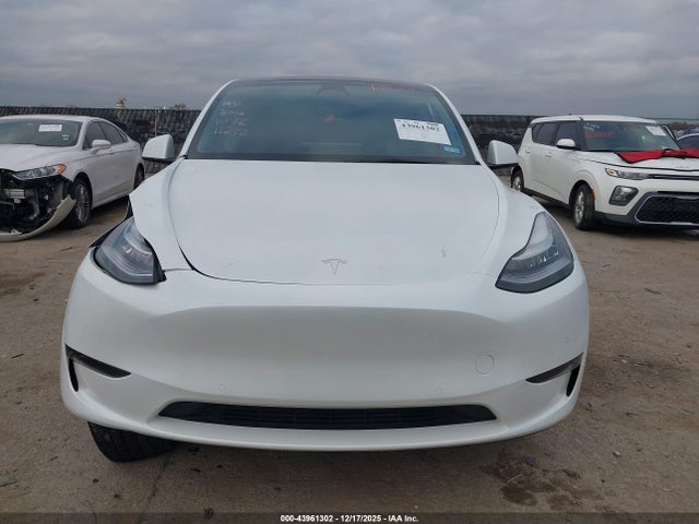 43961302 :رقم المزاد ، 7SAYGDEE8NA014232 vin ، 2022 Tesla Model Y Long Range Dual Motor All-wheel Drive مزاد بيع