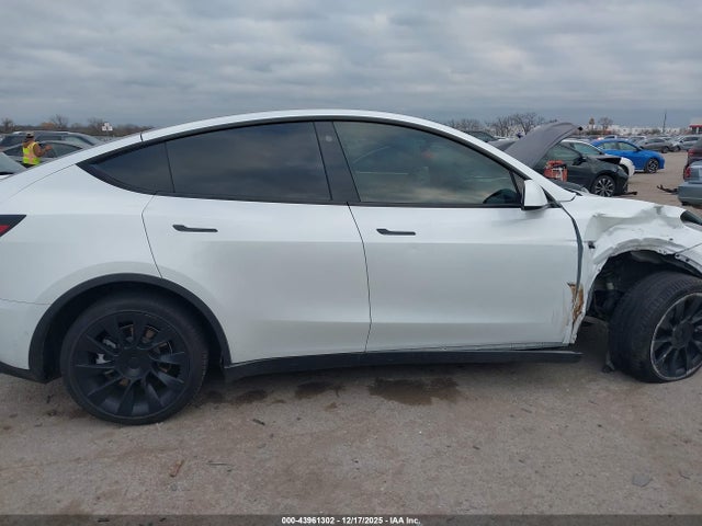 43961302 :رقم المزاد ، 7SAYGDEE8NA014232 vin ، 2022 Tesla Model Y Long Range Dual Motor All-wheel Drive مزاد بيع