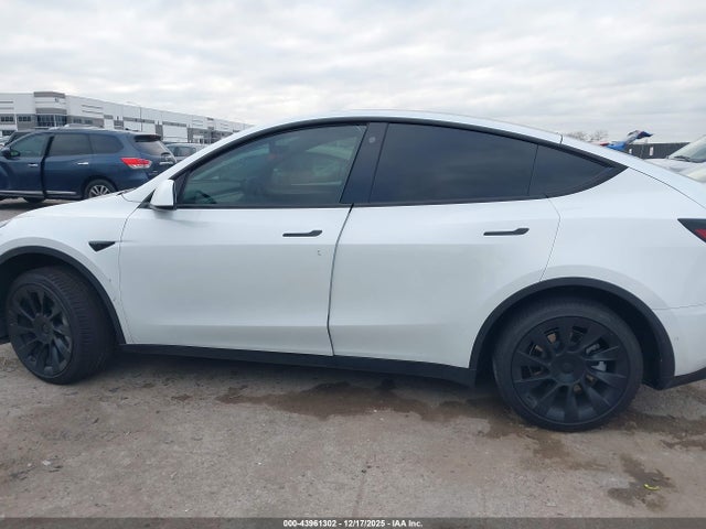 43961302 :رقم المزاد ، 7SAYGDEE8NA014232 vin ، 2022 Tesla Model Y Long Range Dual Motor All-wheel Drive مزاد بيع