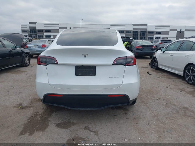 43961302 :رقم المزاد ، 7SAYGDEE8NA014232 vin ، 2022 Tesla Model Y Long Range Dual Motor All-wheel Drive مزاد بيع