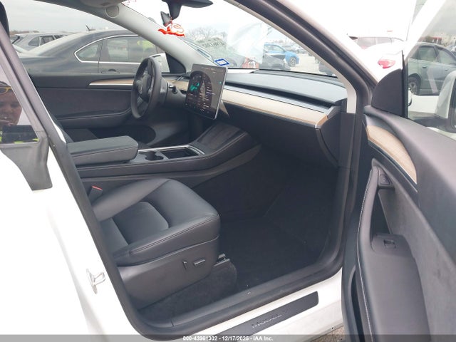 43961302 :رقم المزاد ، 7SAYGDEE8NA014232 vin ، 2022 Tesla Model Y Long Range Dual Motor All-wheel Drive مزاد بيع