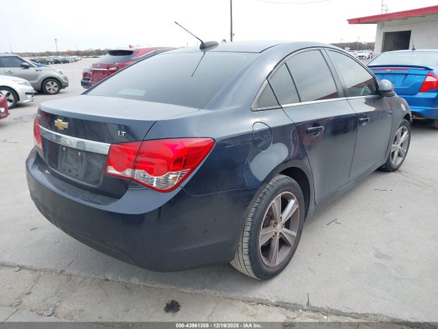 Chevrolet LUV 2015 1G1PE5SB9F7220466 Image 4