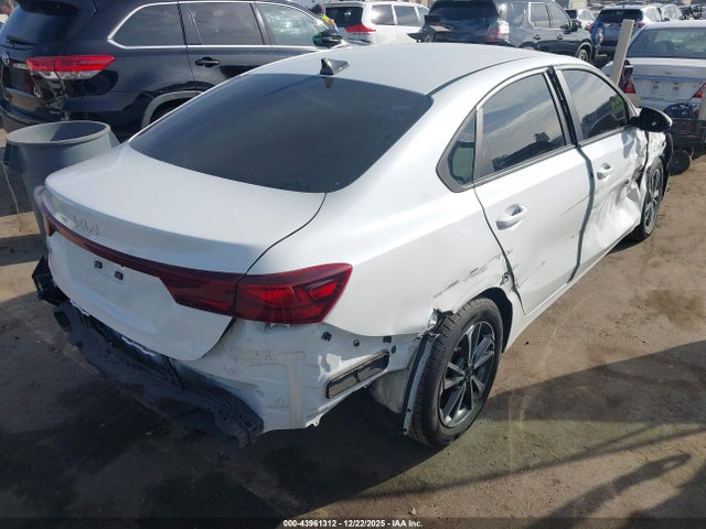 KIA Forte Lxs 2023 3KPF24AD0PE508659 Image 4