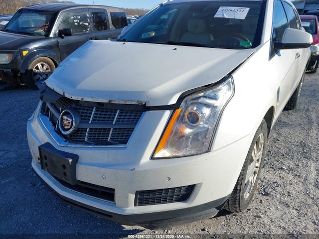 43961321 :رقم المزاد ، 3GYFNDEY8BS538873 vin ، 2011 Cadillac Srx Luxury Collection مزاد بيع