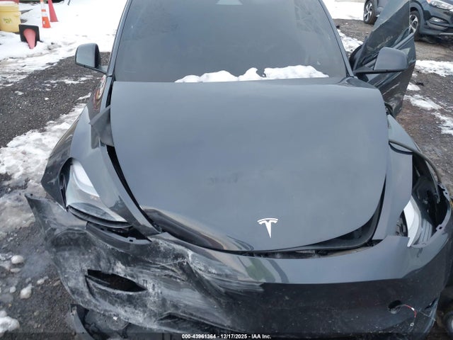 2024 TESLA MODEL Y 7SAYGDEF7RA329263 Photo 9