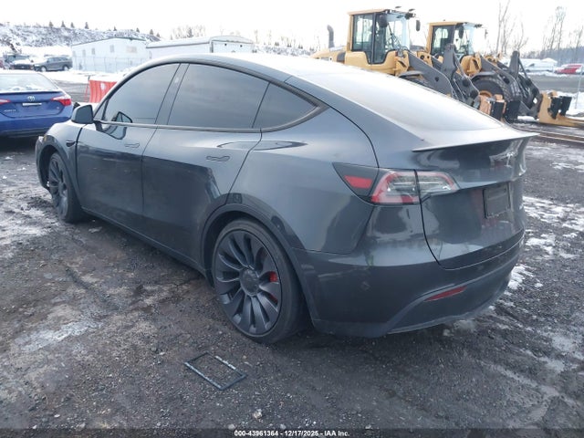 2024 TESLA MODEL Y 7SAYGDEF7RA329263 Photo 2