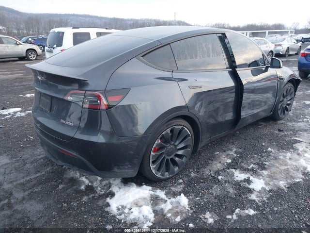 2024 TESLA MODEL Y 7SAYGDEF7RA329263 Photo 3