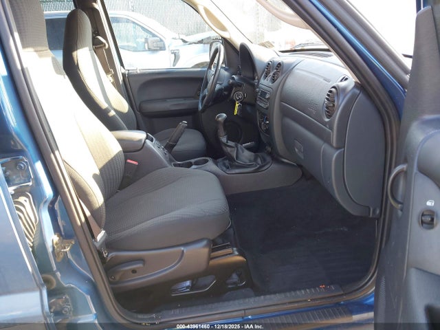 2003 JEEP LIBERTY 1J4GL48K33W712906 Photo 4