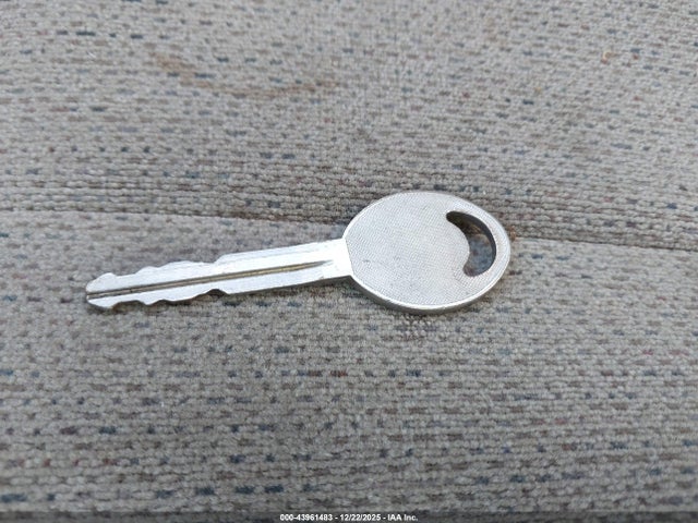 2000 CHEVROLET PRIZM 1Y1SK5282YZ413446 Photo 10