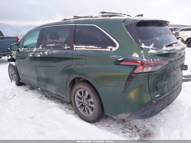 2024 TOYOTA SIENNA 5TDJSKFC3RS150089 Photo 2