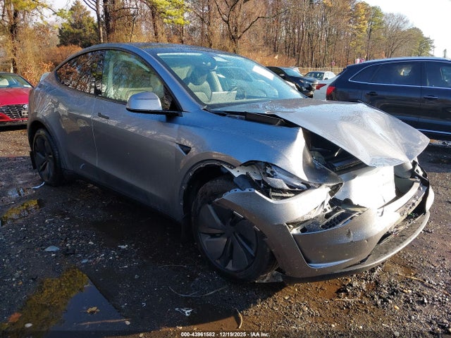 2026 TESLA MODEL Y 7SAYGDEE6TA387198 Photo 0