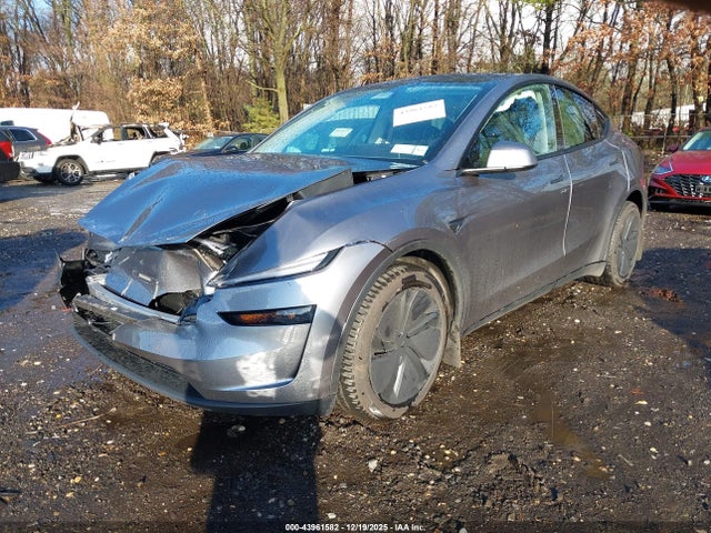 2026 TESLA MODEL Y 7SAYGDEE6TA387198 Photo 1