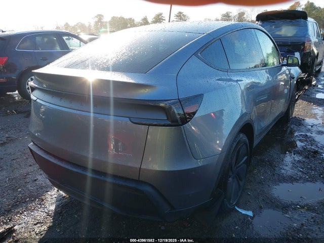 2026 TESLA MODEL Y 7SAYGDEE6TA387198 Photo 3
