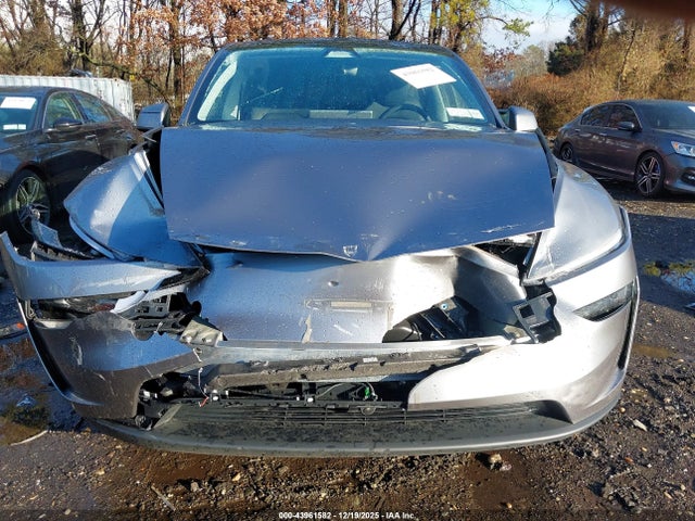 2026 TESLA MODEL Y 7SAYGDEE6TA387198 Photo 5