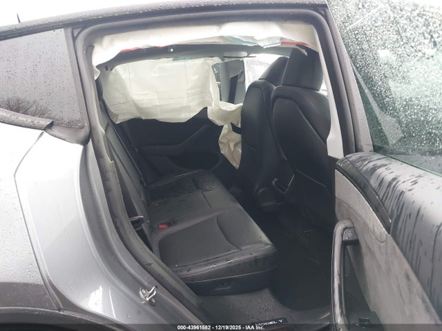 2026 TESLA MODEL Y 7SAYGDEE6TA387198 Photo 7