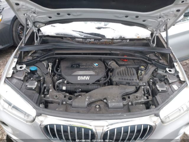 2017 BMW X1 WBXHT3C34H5F78950 Photo 9