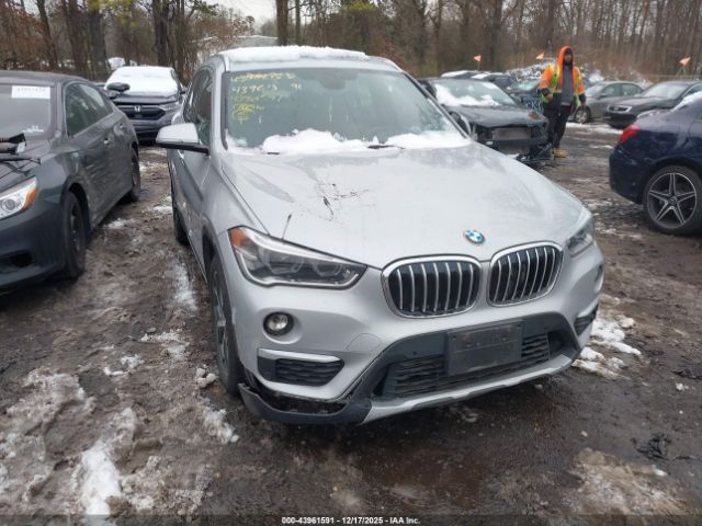 2017 BMW X1 WBXHT3C34H5F78950 Photo 5